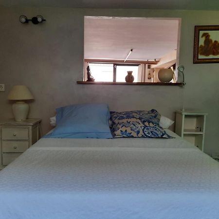 Un Apartamento Vacacional Con Detalles De Un Hogar 마리나데알자라프 외부 사진