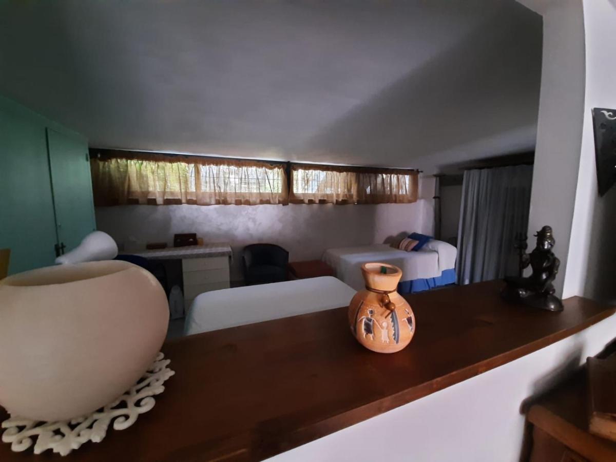 Un Apartamento Vacacional Con Detalles De Un Hogar 마리나데알자라프 외부 사진