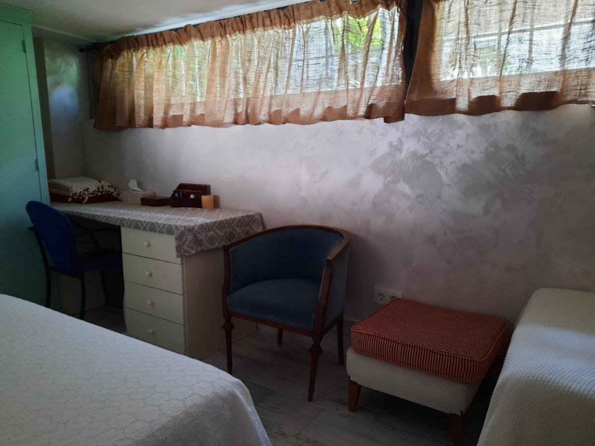 Un Apartamento Vacacional Con Detalles De Un Hogar 마리나데알자라프 외부 사진